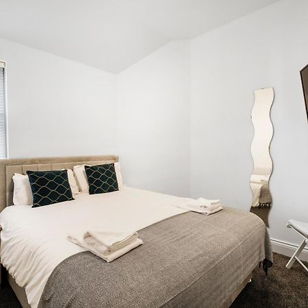 Apt 4, Soho Apartments 2Nd Floor By Indigo Flats London Bagian luar foto