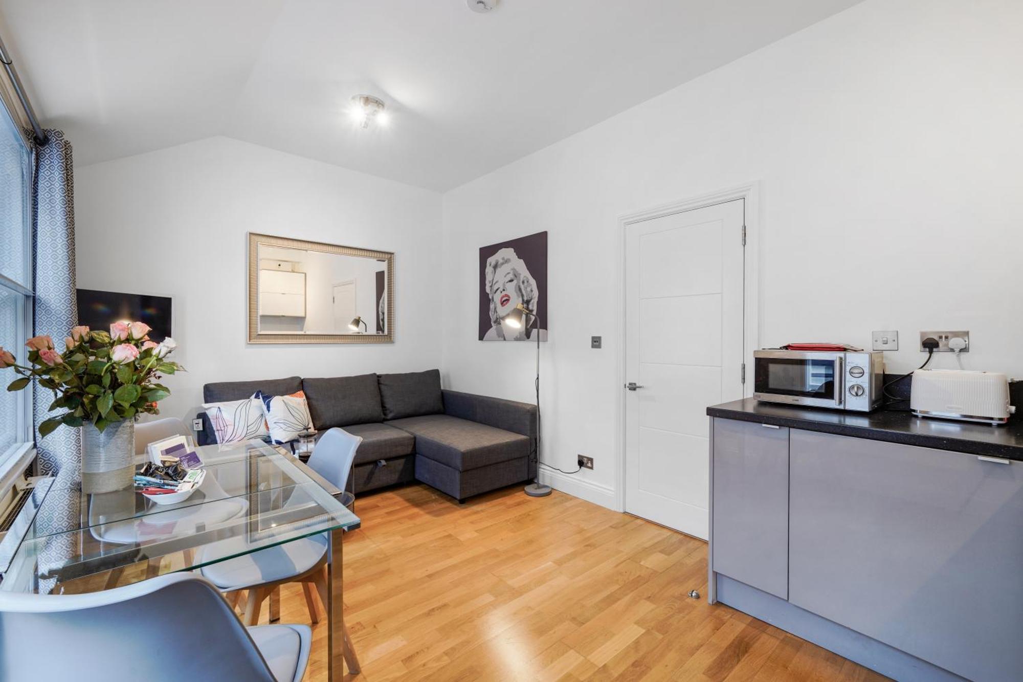 Apt 4, Soho Apartments 2Nd Floor By Indigo Flats London Bagian luar foto